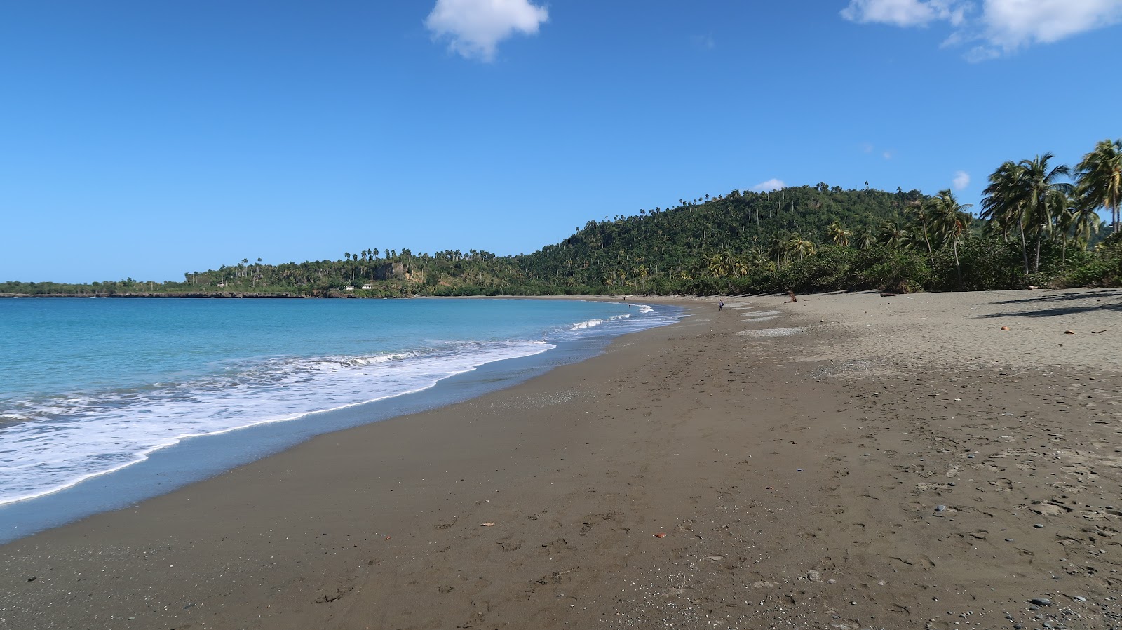 Photo de Playa de Miel avec sable lumineux de surface