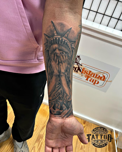 Explore cool finger tattoo ideas, creative tattoo ideas in West Babylon, available at Bizzy Empire Tattoo