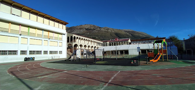 Colegio Público Xabier Munibe Lugar Barrio Estrada, 115 Lugar Barrio, 20720 Izarraitz, Gipuzkoa, España