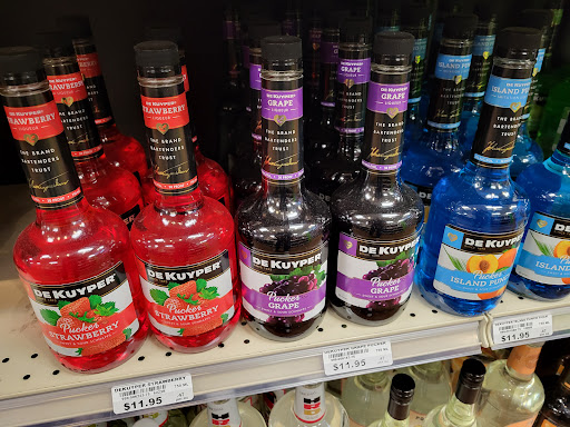 Liquor Store «Hillsboro Liquor Store», reviews and photos, 2055 SE Tualatin Valley Hwy #14, Hillsboro, OR 97123, USA