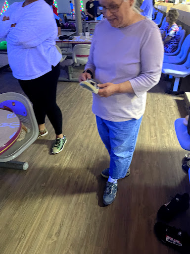 Bowling Alley «Eastbury Bowling Center», reviews and photos, 3000 Atlantic Blvd NE A, Canton, OH 44705, USA