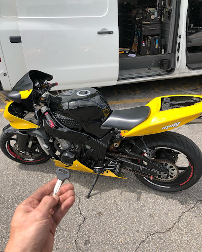 Locksmith «Snap & Crack Locksmith», reviews and photos, 738 E Lincoln Ave, Columbus, OH 43229, USA