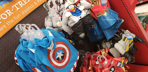 Pet Supply Store «Petco Animal Supplies», reviews and photos, 3012 Bridgepointe Pkwy, San Mateo, CA 94404, USA