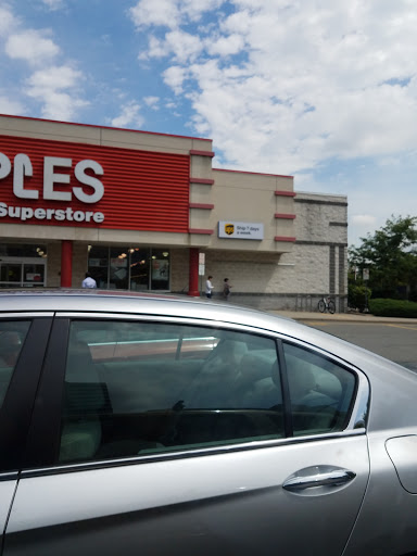 Office Supply Store «Staples», reviews and photos, 613 Washington Blvd, Jersey City, NJ 07310, USA