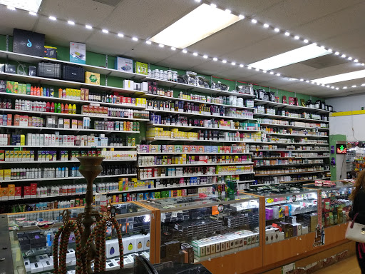 Tobacco Shop «Starbuzz Smoke Shop», reviews and photos, 668 Soscol Ave, Napa, CA 94559, USA
