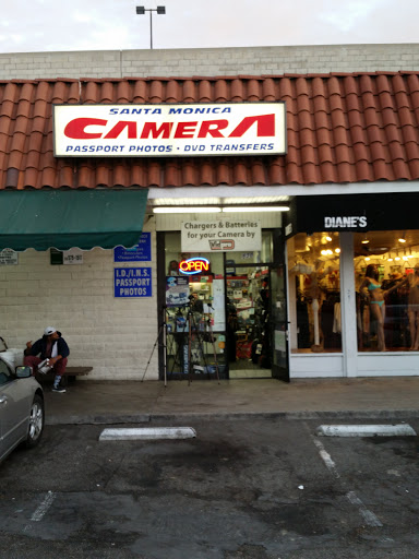 Santa Monica Camera