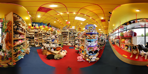 Game Store «Toys & Co. - Friendly Center», reviews and photos, 3110 Northline Ave, Greensboro, NC 27408, USA
