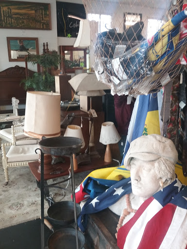 Thrift Store «Selah Vie Thrift and Trade», reviews and photos, 5296 Long Beach Blvd, Long Beach, CA 90805, USA