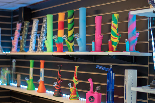 Tobacco Shop «410 Smoke Shop», reviews and photos, 2529 Mountain Rd, Pasadena, MD 21122, USA