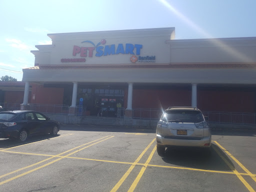 Pet Supply Store «PetSmart», reviews and photos, 1600 Marcus Ave, New Hyde Park, NY 11040, USA