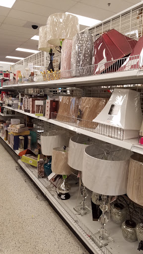 Clothing Store «Ross Dress for Less», reviews and photos, 8095 Stonewall Shops Square, Gainesville, VA 20155, USA