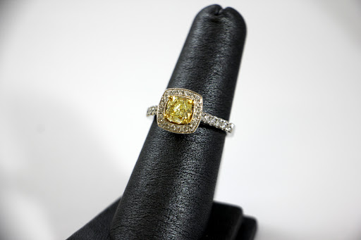 Jeweler «Town & Country Jewelers», reviews and photos, 246 NJ-35, Eatontown, NJ 07724, USA