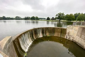 Leonard Leota Park image