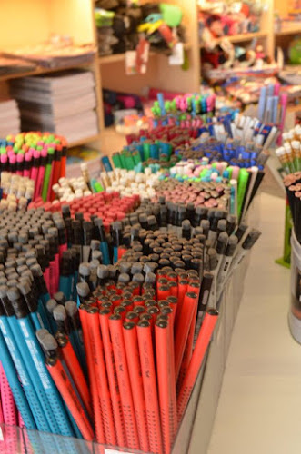 ΧΑΤΖΗΔΗΜΗΤΡΙΟΥ Ε. - Φ. ΚΑΠΟΝΙΚΟΛΟΣ Ο.Ε. "ΔΩΡΙΚΟΝ" - Κατάστημα