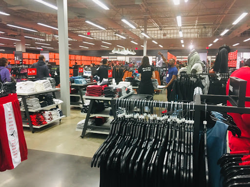 Sporting Goods Store «Nike Factory Store», reviews and photos, 3000 Grapevine Mills Pkwy #611, Grapevine, TX 76051, USA