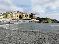 Photo de Spiaggia di Priaruggia - recommandé pour les voyageurs en famille avec des enfants