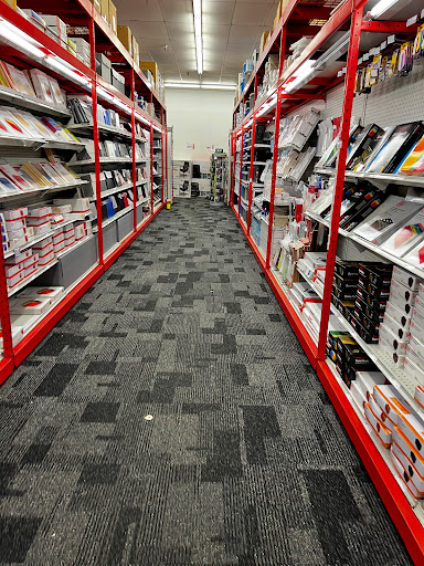 Office Supply Store «Staples», reviews and photos, 17 Reaville Ave, Flemington, NJ 08822, USA