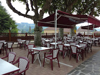 Atmosphère du Restaurant français Restaurant Le Relais de la Tourelle à Villages du Lac de Paladru - n°3