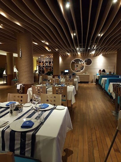 Aquarium Restaurant - Alsancak, Gazi Osman Paşa Blv. No:1, 35210 Konak/İzmir, Türkiye