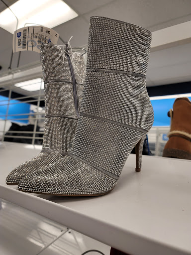 Clothing Store «Ross Dress for Less», reviews and photos, 93 Wagner Rd, Monaca, PA 15061, USA