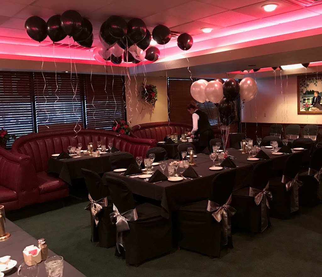 Rae's Restaurant & Lounge 89074