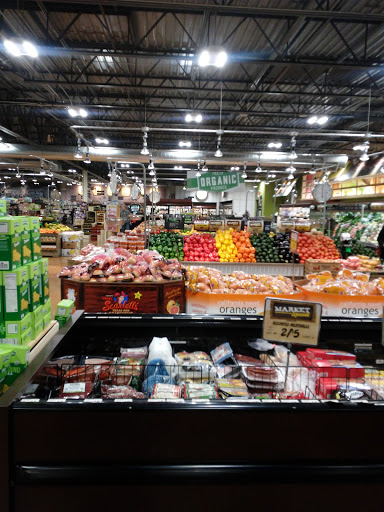Grocery Store «Fresh Thyme Farmers Market - Kenosha», reviews and photos, 7100 Green Bay Rd, Kenosha, WI 53142, USA