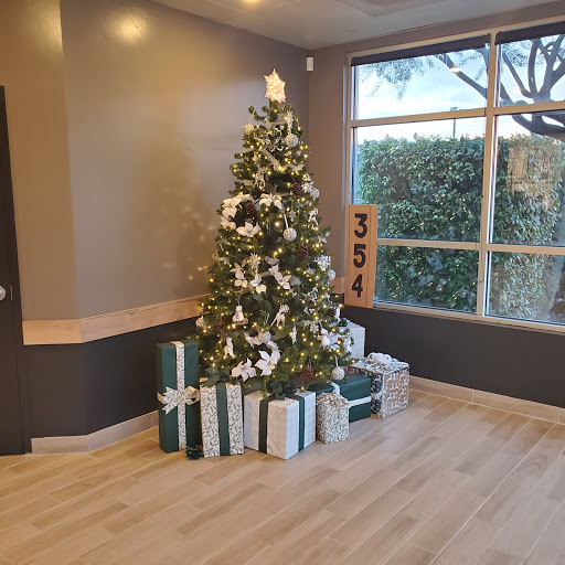 Coffee Shop «The Coffee Bean & Tea Leaf», reviews and photos, 354 5 Cities Dr, Pismo Beach, CA 93449, USA