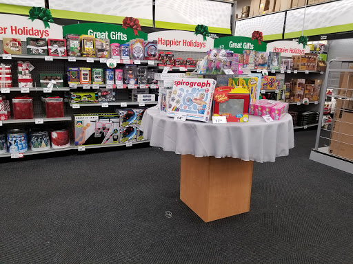 Office Supply Store «Staples», reviews and photos, 4940 O St, Lincoln, NE 68510, USA