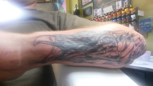 Tattoo Shop «Stained Skin Tattoo Studio», reviews and photos, 405 W Main St, Newark, OH 43055, USA