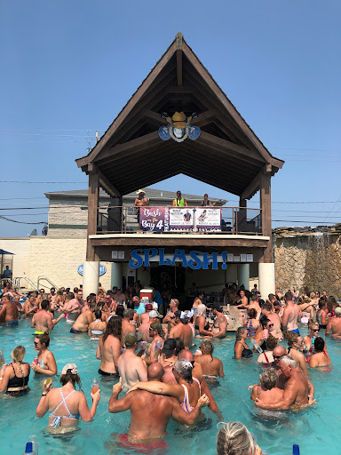 Splash | Swim-Up Pool Bar