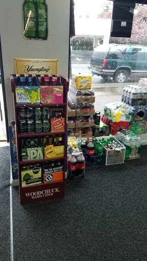 Liquor Store «Hawthorne Liquors», reviews and photos, 610 Lafayette Ave, Hawthorne, NJ 07506, USA