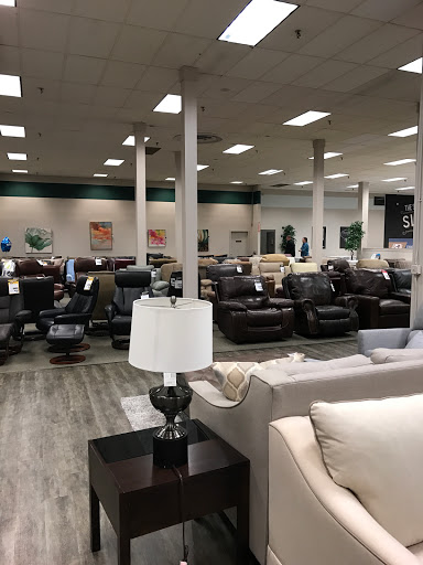 Furniture Store «The Dump Furniture Outlet», reviews and photos, 801 N Military Hwy, Norfolk, VA 23502, USA