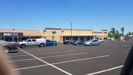 Thrift Store «Society of St. Vincent de Paul - Thunderbird Thrift Store», reviews and photos, 3547 W Thunderbird Rd, Phoenix, AZ 85053, USA