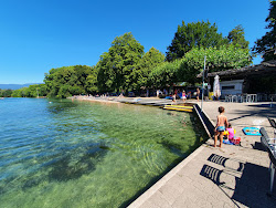 Plage de Promenthoux'in fotoğrafı geniş bir kıyı şeridi ile birlikte