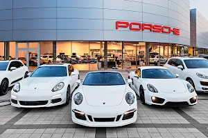 Porsche Centre Dusseldorf image