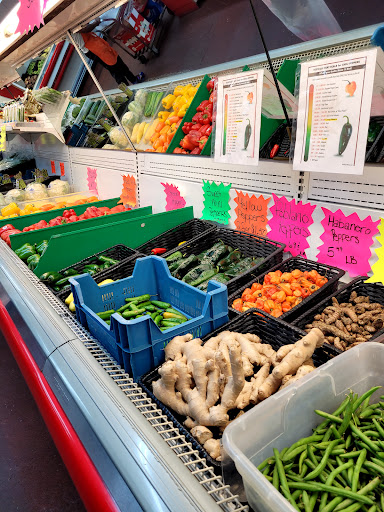 Produce Market «Farmer Jones Indoor Market», reviews and photos, 16701 Broadway Ave, Cleveland, OH 44137, USA