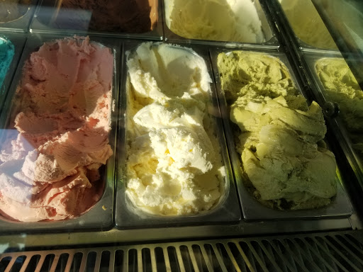 Ice Cream Shop «Cold Stone Creamery», reviews and photos, 14370 Culver Dr #1, Irvine, CA 92604, USA