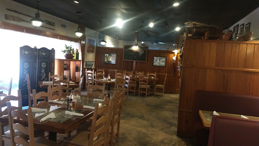 Seafood Restaurant «Hieronymus Seafood Restaurant & Oyster Bar», reviews and photos, 5035 Market St, Wilmington, NC 28405, USA