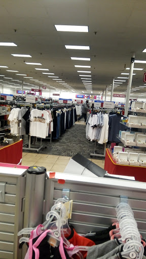 Clothing Store «Burlington Coat Factory», reviews and photos, 705 Granite St, Braintree, MA 02184, USA