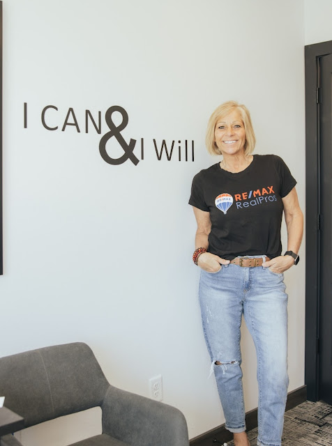 Sarah J Powell, RE/MAX RealPros