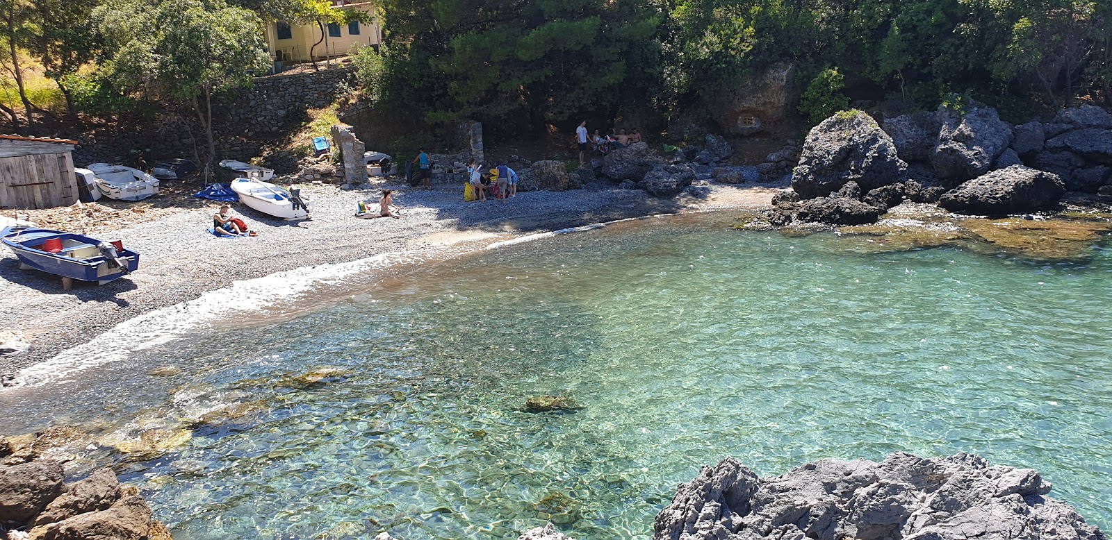 Zdjęcie Agkali secret beach z poziomem czystości głoska bezdźwięczna