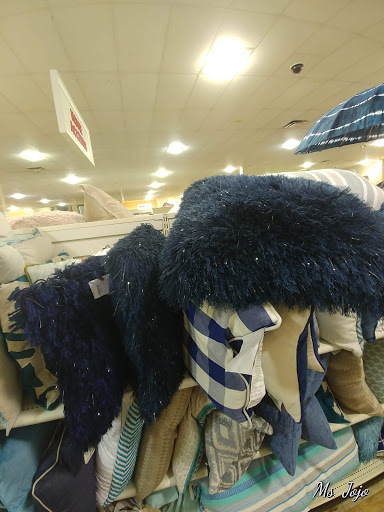 Department Store «HomeGoods», reviews and photos, 4190 Vinewood Ln N #134, Plymouth, MN 55442, USA