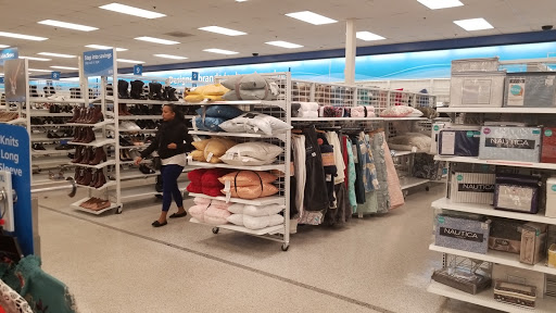 Clothing Store «Ross Dress for Less», reviews and photos, 2180 MacArthur Rd, Whitehall, PA 18052, USA