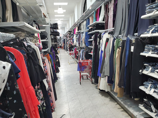 Discount Store «Lot-Less Closeouts», reviews and photos, 95 Fulton St, New York, NY 10038, USA