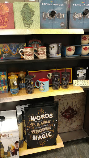 Book Store «Books-A-Million», reviews and photos, 335 Howe Ave, Cuyahoga Falls, OH 44221, USA