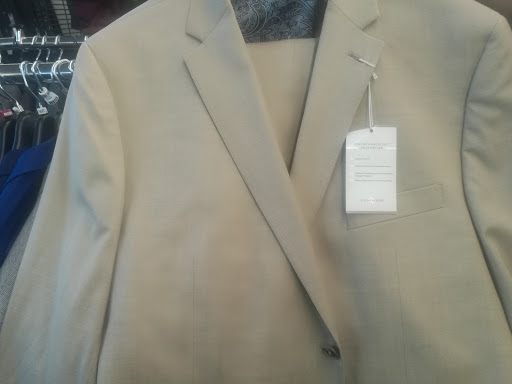 Clothing Store «K&G Fashion Superstore», reviews and photos, 5832 Columbia Pike, Falls Church, VA 22041, USA