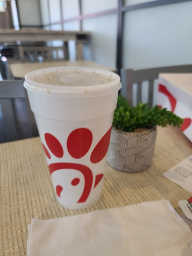 Restaurant «Chick-fil-A Thunderbird», reviews and photos, 5908 W Thunderbird Rd, Glendale, AZ 85306, USA
