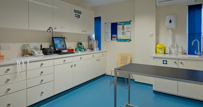 Comments and reviews of Shaw Veterinary Centre