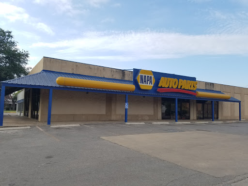 Auto Parts Store «NAPA Auto Parts - Leissner Auto Parts», reviews and photos, 270 E San Antonio St, New Braunfels, TX 78130, USA