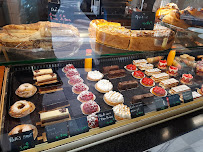 Atmosphère du Restaurant servant le petit-déjeuner Tranché Rochechouart - Boulangerie engagée à Paris - n°6